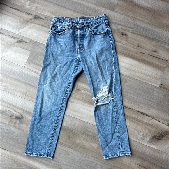 Levi's Denim - Levi’s mid rise loose straight dark wash jeans size 26